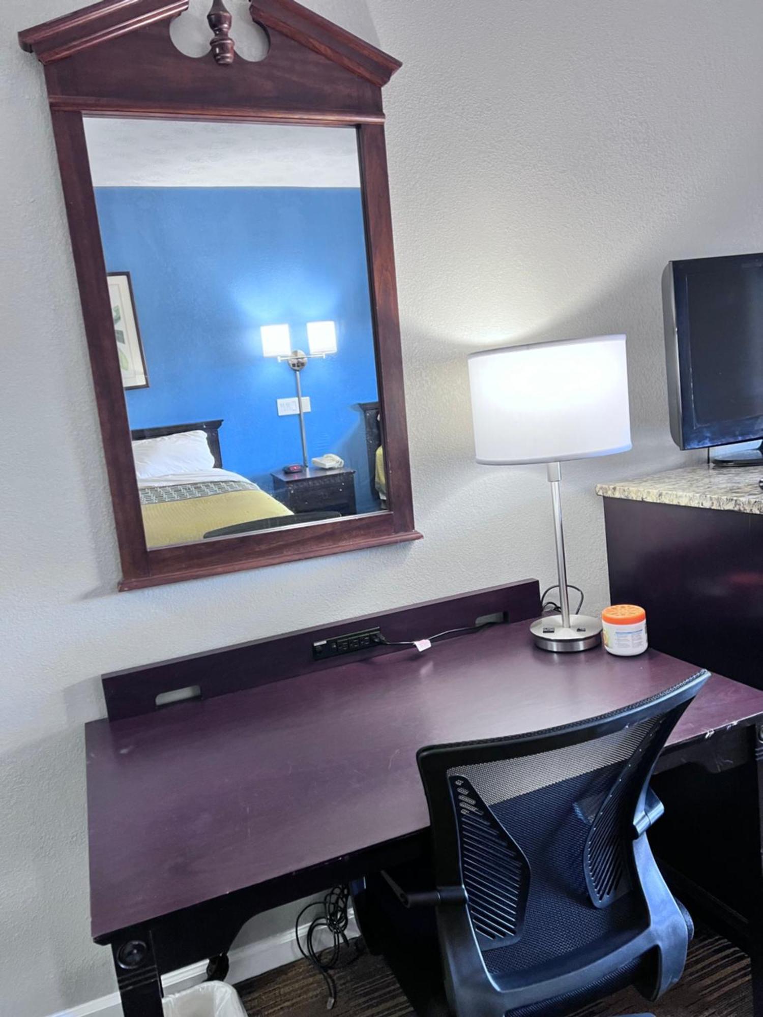 Budgetel Inn & Suites Dillard Exterior photo